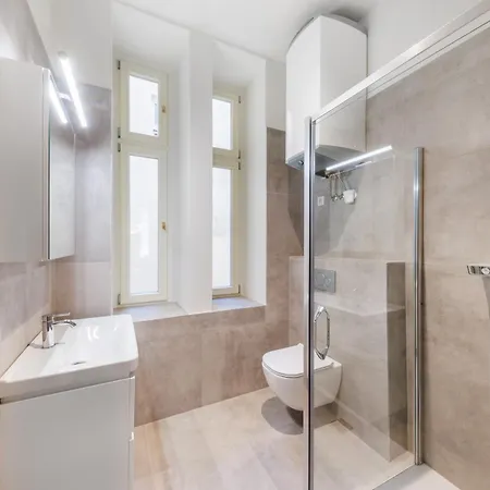 Rentero Wenceslas Square Apartment *