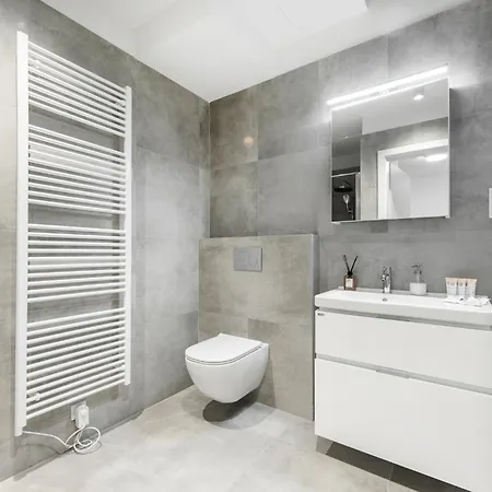 Rentero Wenceslas Square * Prague